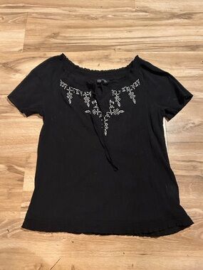 Faded Glory Black Short-Sleeve Embroidered Peasant Top